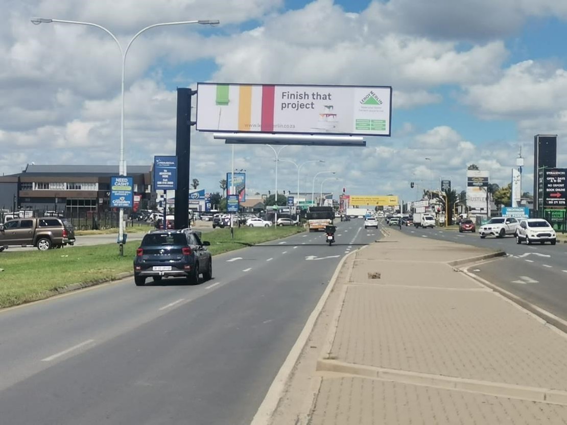 Boksburg, North Rand Road • Book a Billboard